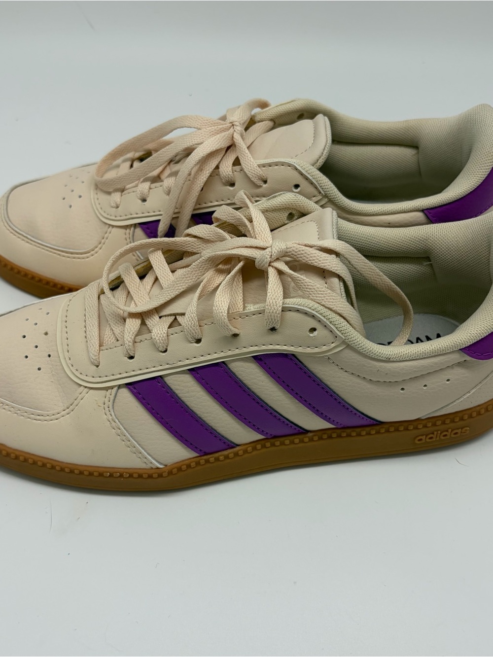 Adidas Women’s Cream & Purple Court-Style Sneakers Cloudfoam Plus